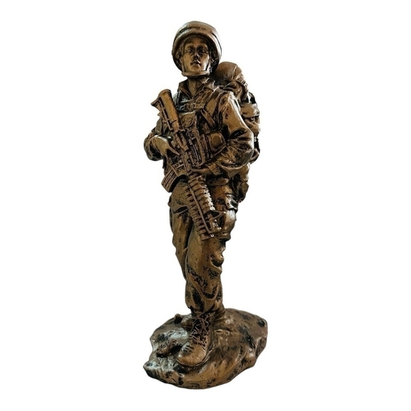 Trooper Sculpture Reporting Fighting Soldier with Gun Statue Display Figurine - Picture 7 of 8